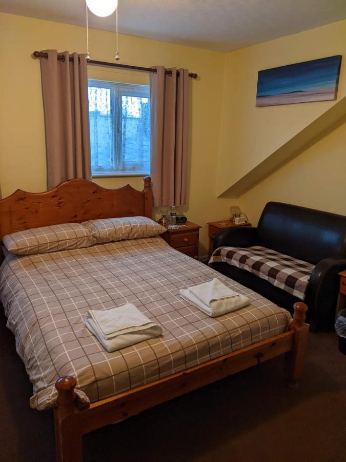 Kingswinford Guest House 페인턴 외부 사진