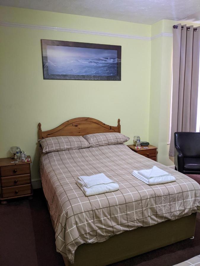 Kingswinford Guest House 페인턴 외부 사진