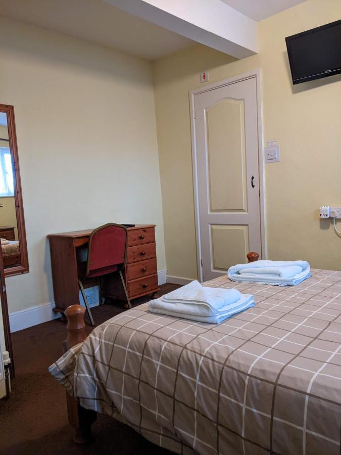 Kingswinford Guest House 페인턴 외부 사진