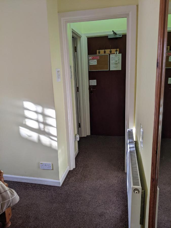 Kingswinford Guest House 페인턴 외부 사진