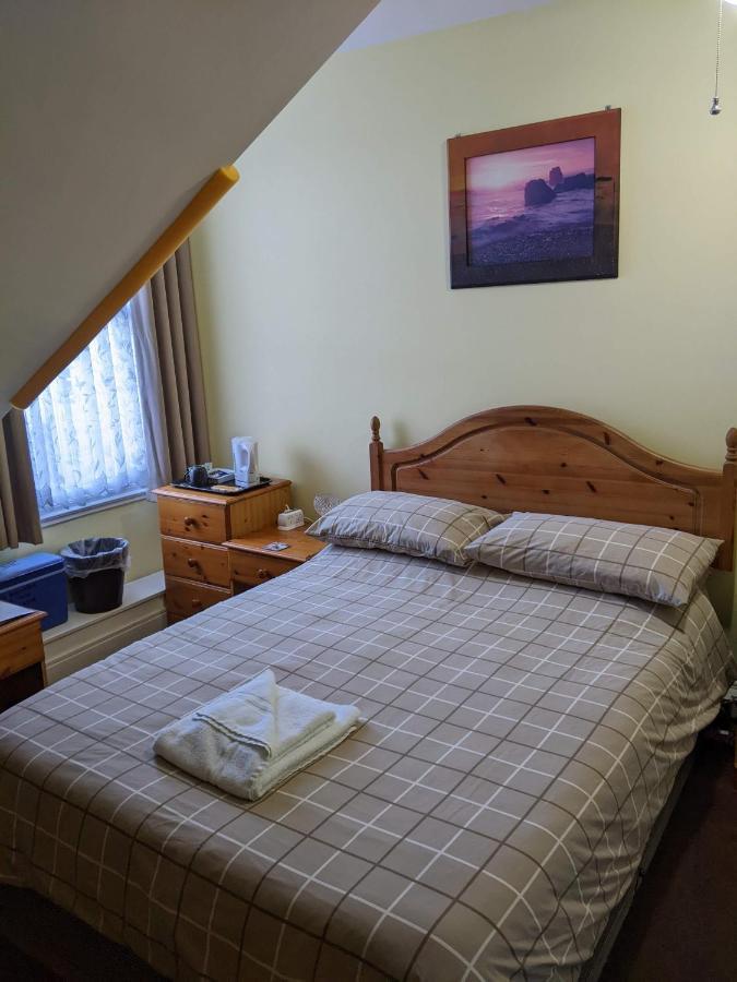 Kingswinford Guest House 페인턴 외부 사진