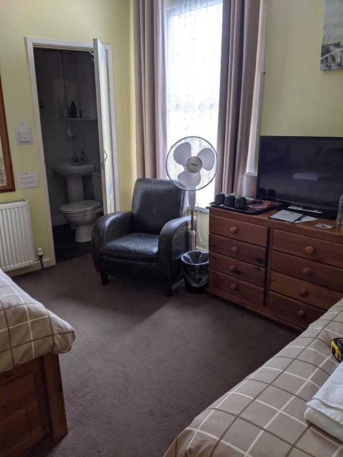 Kingswinford Guest House 페인턴 외부 사진